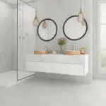 Dekor pločica sa floralnim uzorkom