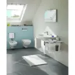 Moderna bela viseća šolja za manja kupatila
