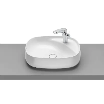 Roca Beyond lavabo – zaobljen i moderan Beyond Roca lavabo 56x43 cm na pultu