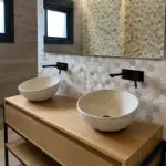 Kamen lavabo bež boje 42x42x20